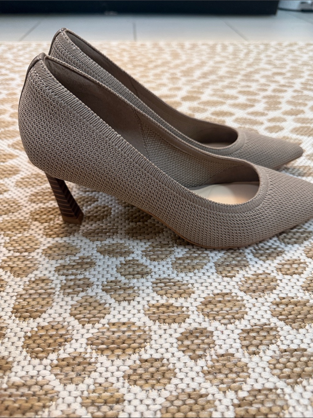 Cosy Island Serene Knit Pointed Toe Stiletto Keel Pumps - Picture 3 of 6
